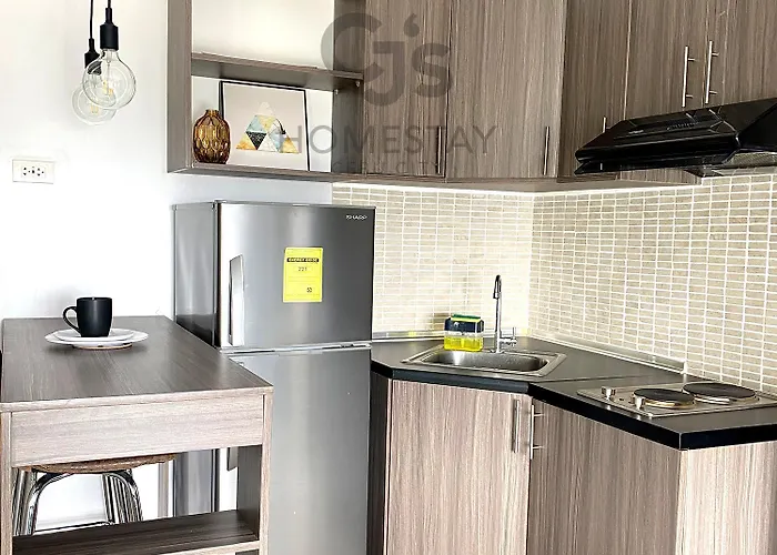 Cj's Homestay_condo